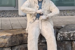 Nun muss er allein prisen. Der Kumpel ist weg!