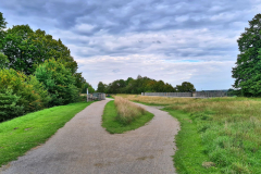 Blick von oben auf die trockengelegte Brücke