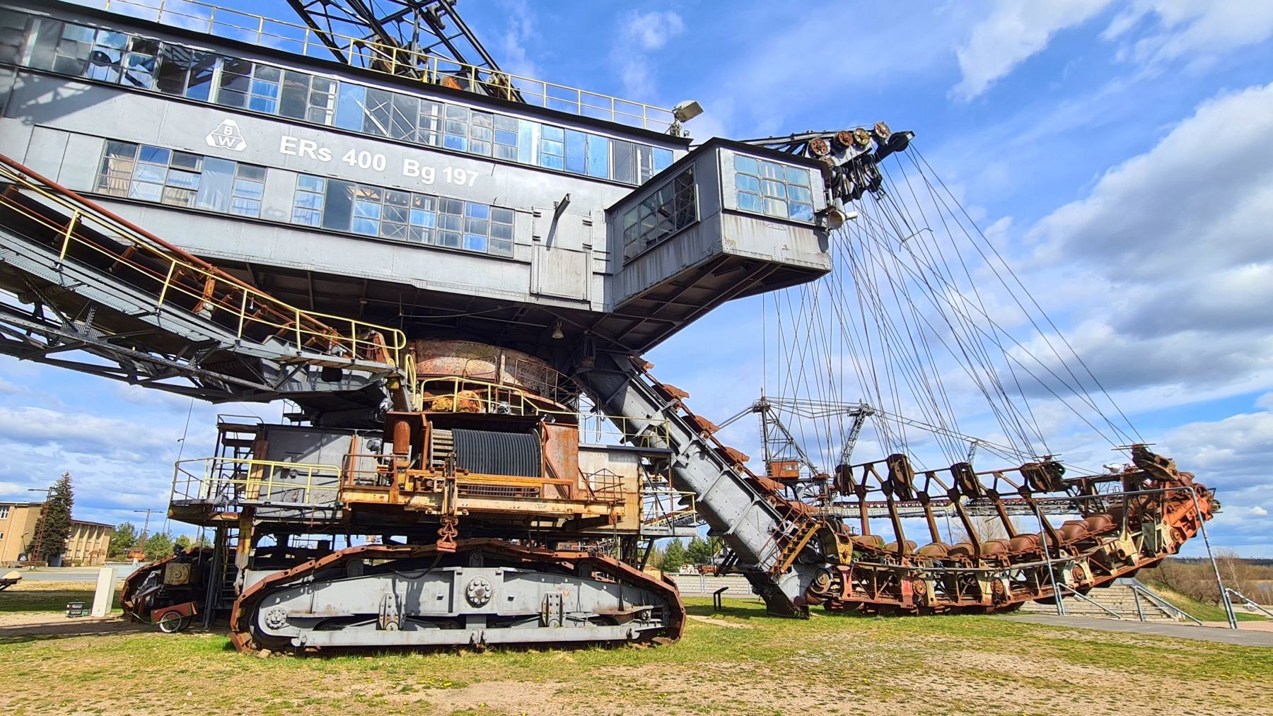 Raupensäulenschwenkbagger "Mosquito" (197 ERs 400). 