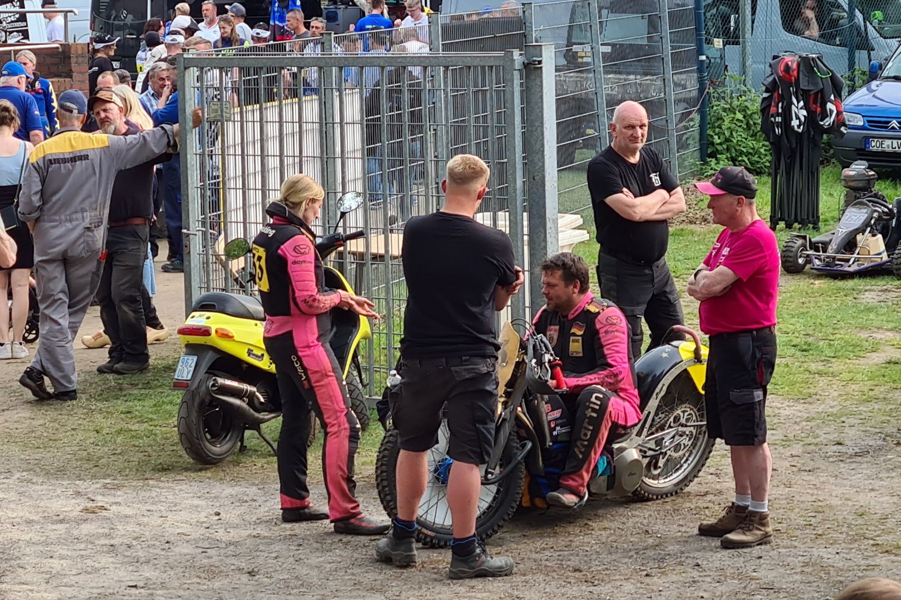 vorn rechts: Startnummer 33: Sina Stickling und Jan Kempa.
