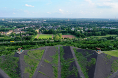 Blick über die  Lichtinstallation „Nachtzeichen“