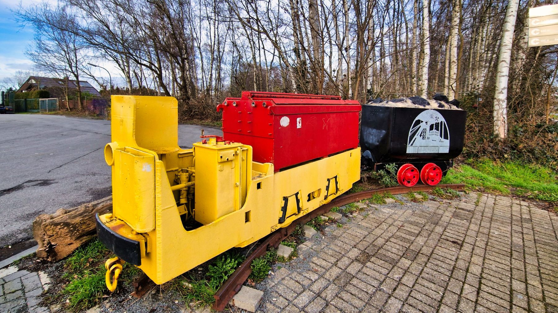 Akkulok mit Förderwagen