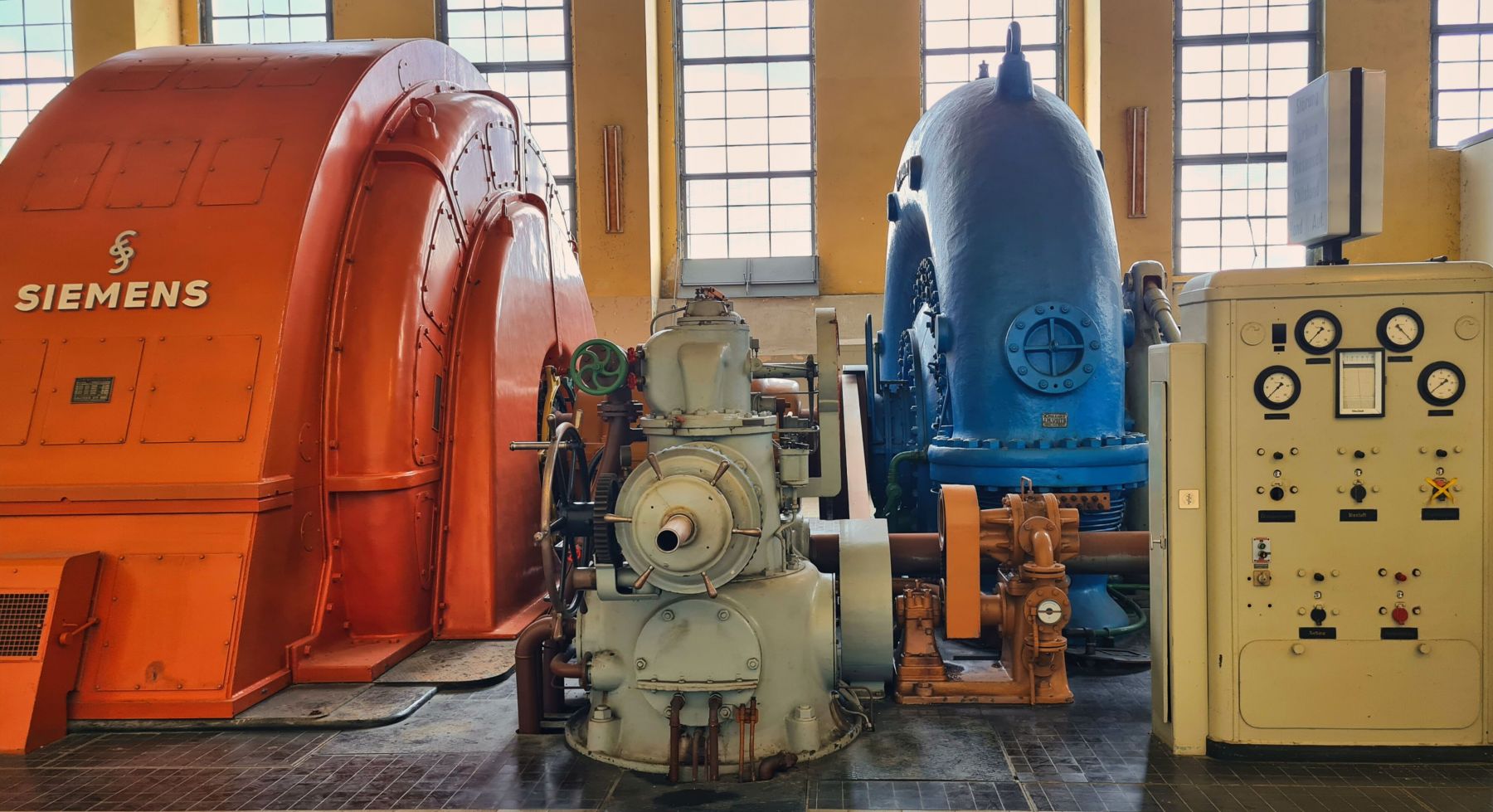 Motor/Generator und Turbine