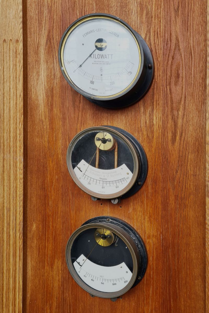 Detail alter Schaltschrank