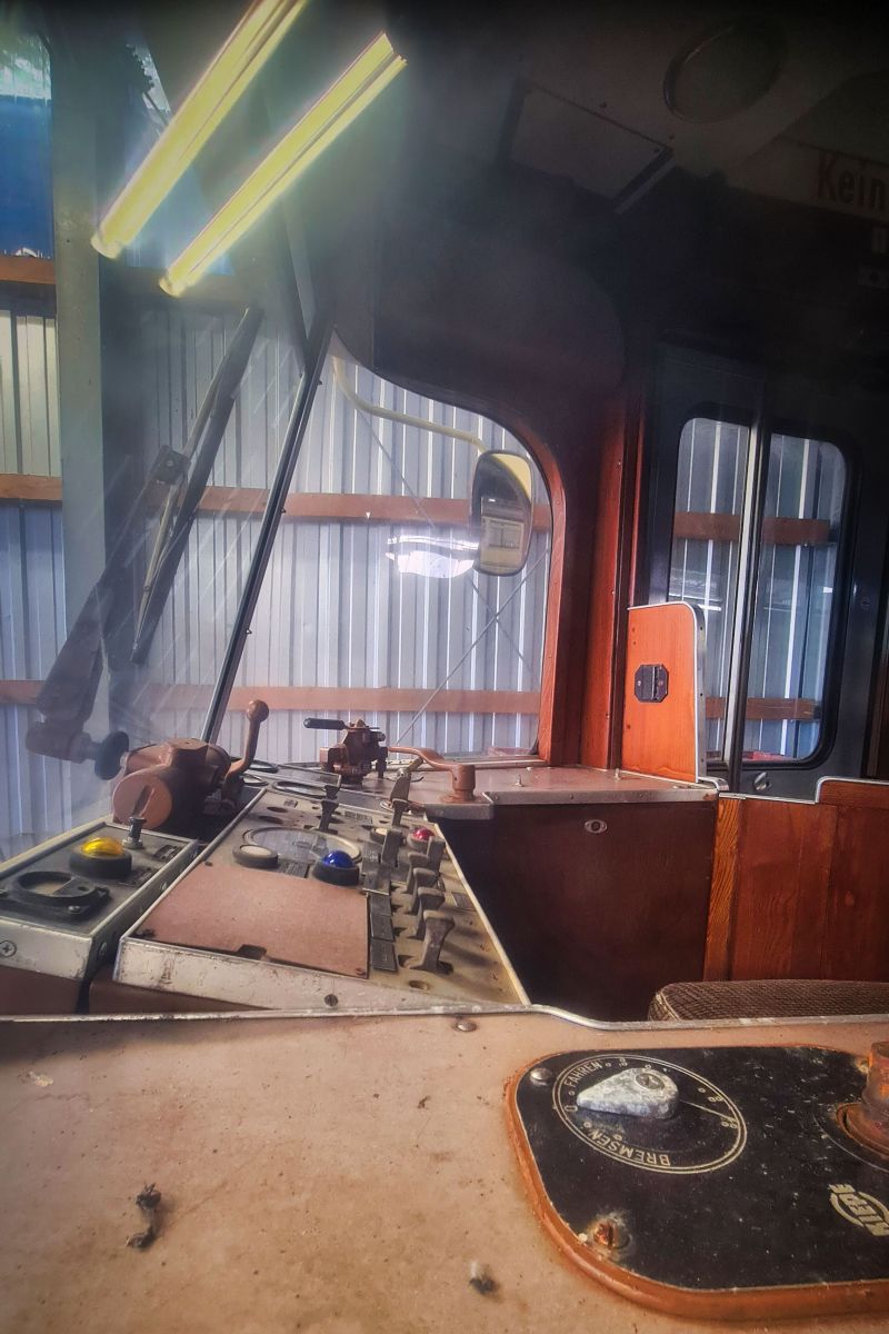 Bedienelemente von Triebwagen 304