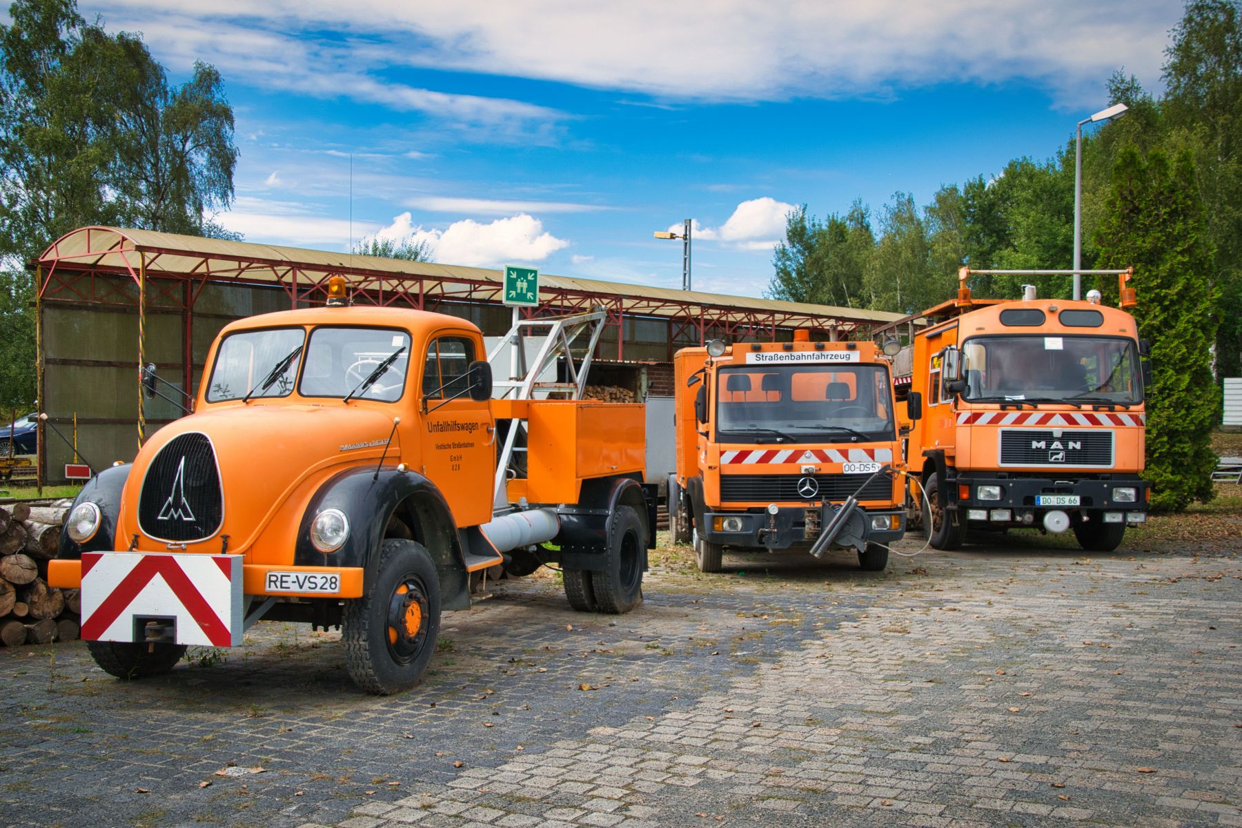 Unfallhilfswagen, Hochdruckreinigungsfahrzeug und MAN-Turmwagen