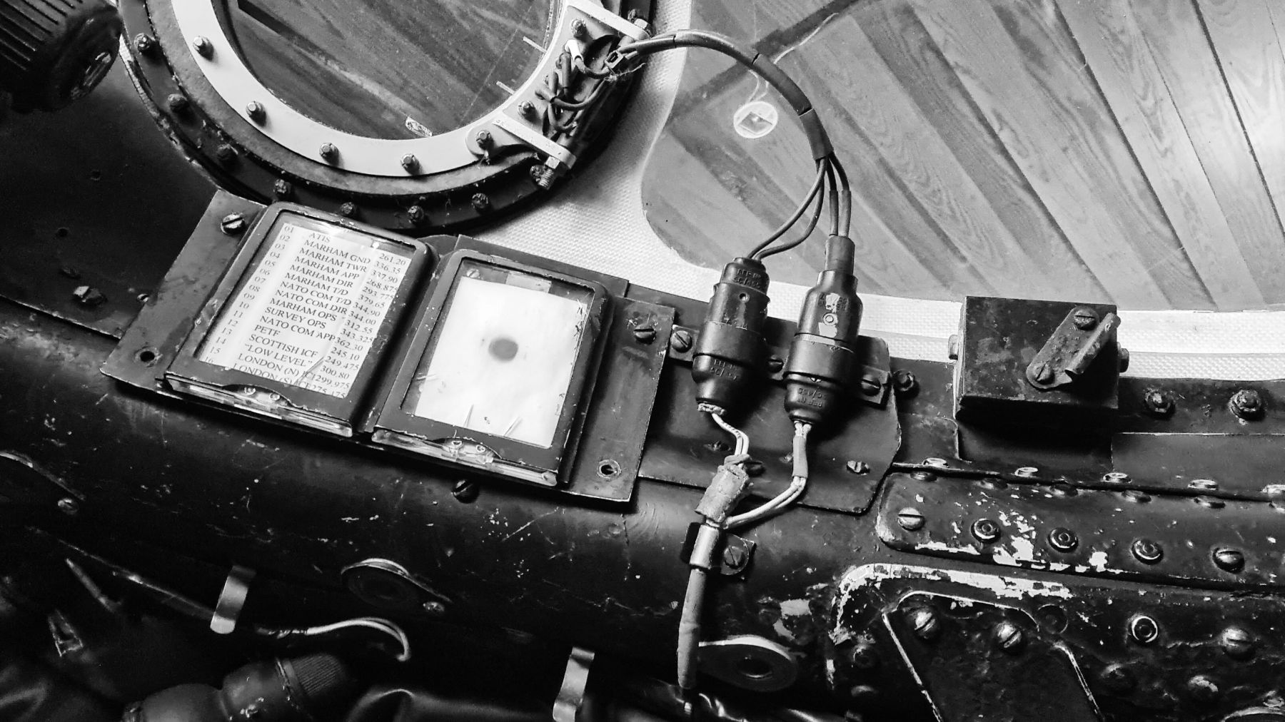 20241025_155335neo_bw