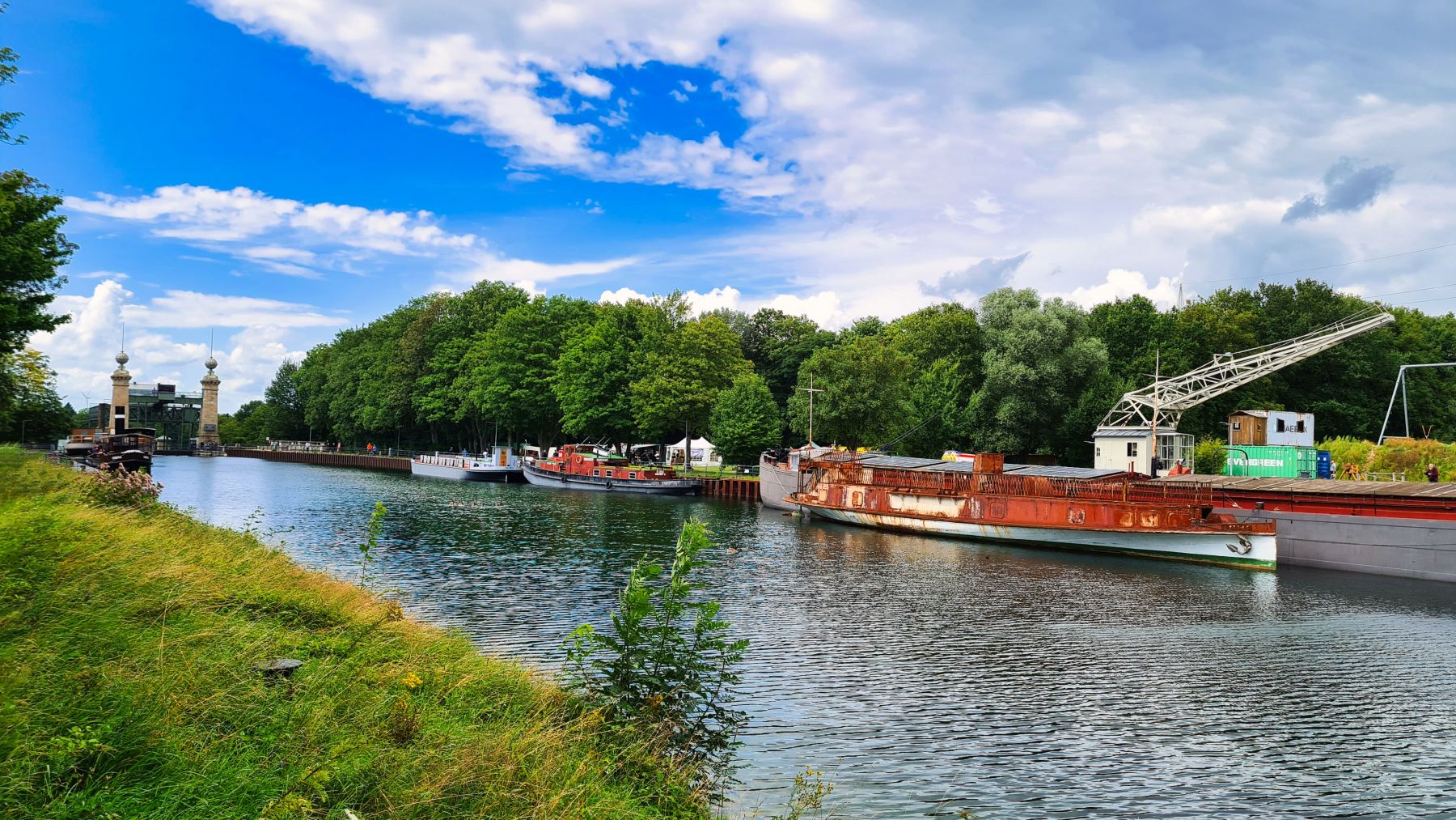 Oberwasser mit Museumsschiffen
