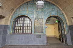 Alter Elbtunnel, Nordeingang. Zugang zum Personenaufzug