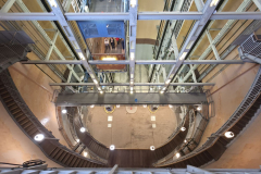 Blick von der Treppe hinab