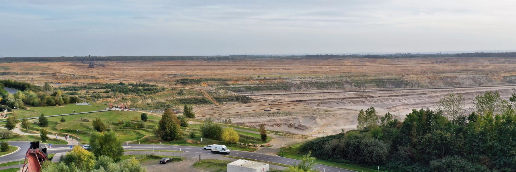 Blick über den Tagebau Hambach, Aussichtspunkt  :terra nova 1