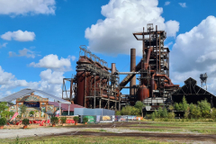 Phoenix West hinter Ruhrhochdeutsch im Spiegelzelt