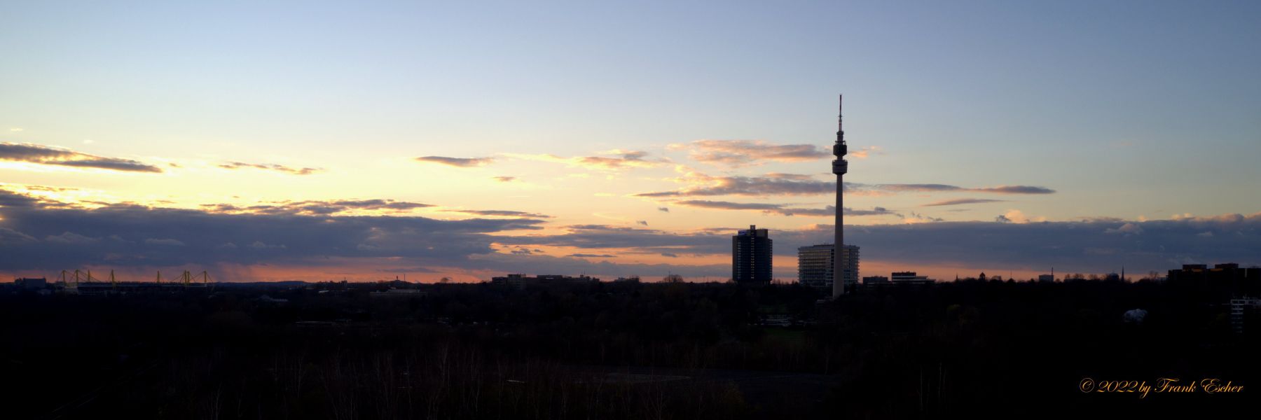 Florianturm Dortmund mit Stadion