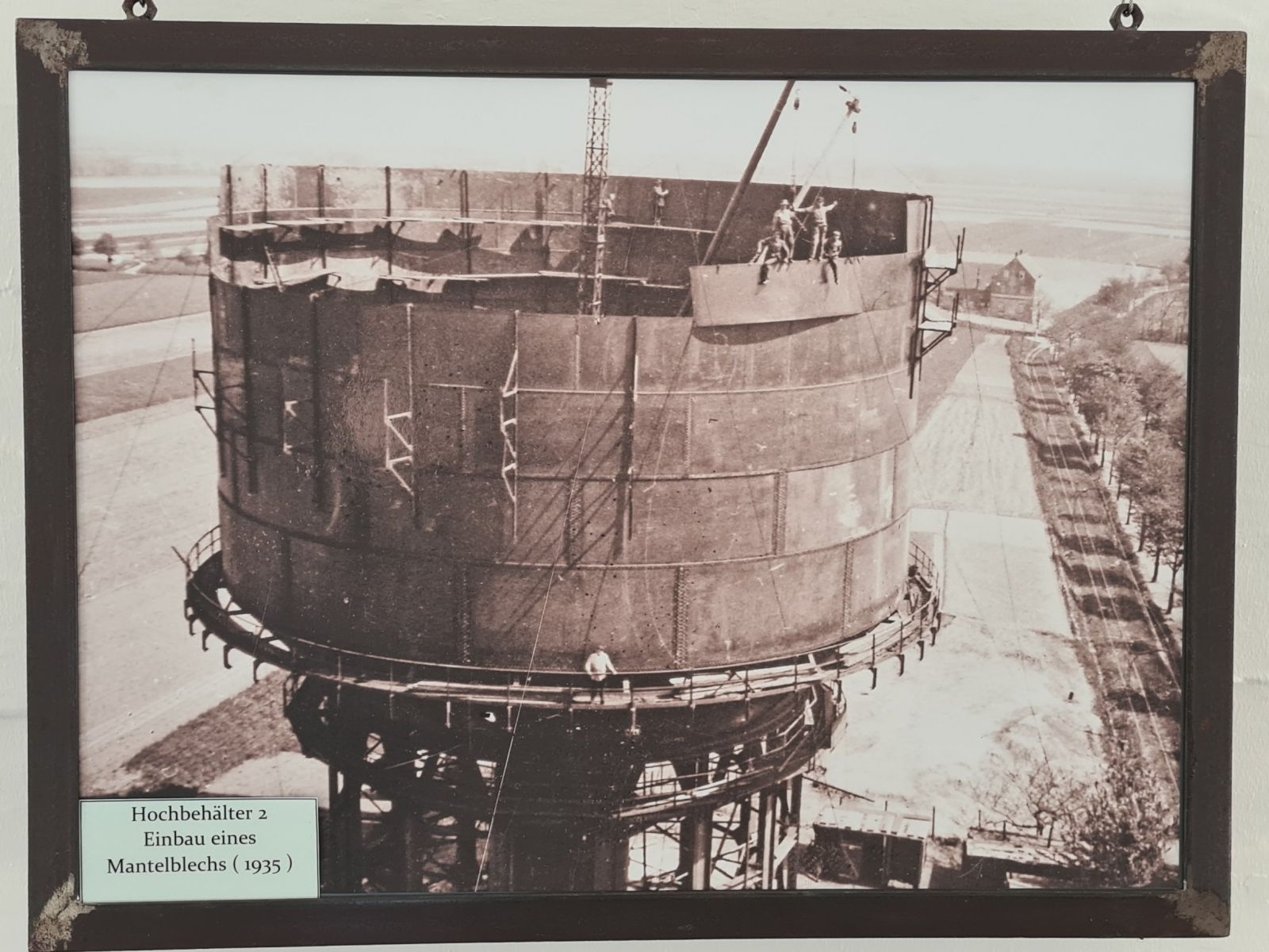 Historisches Foto im Sockel des Wasserturms