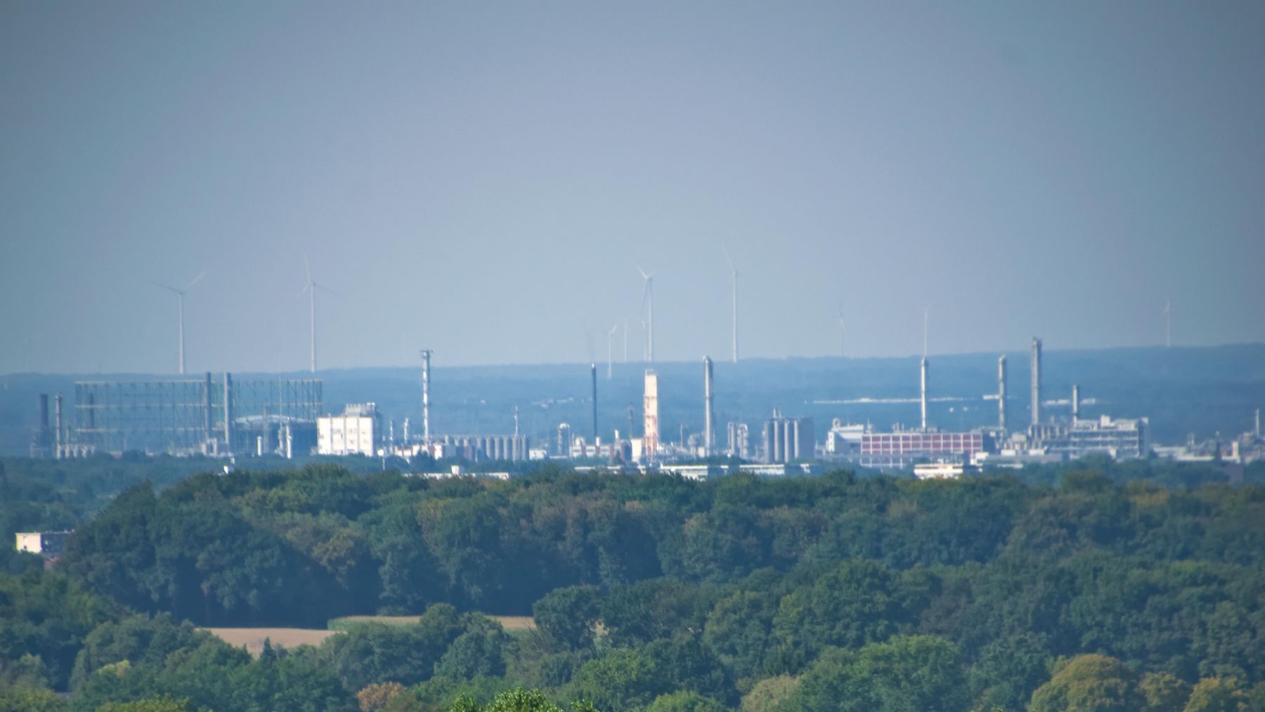 Blick vom Wasserturm Herten zum Chemiepark Marl