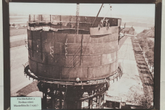 Historisches Foto im Sockel des Wasserturms