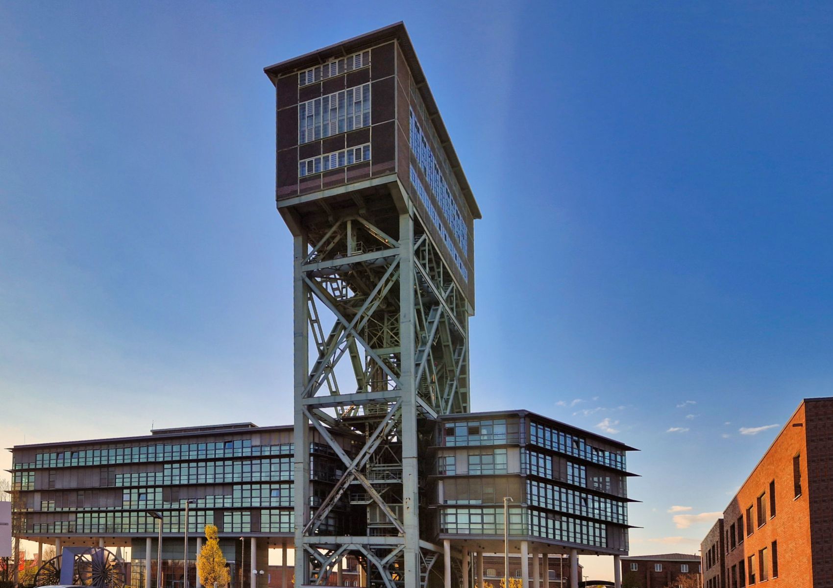 Hammerkopfturm der ehemaligen Zeche Minister Stein in Dortmund